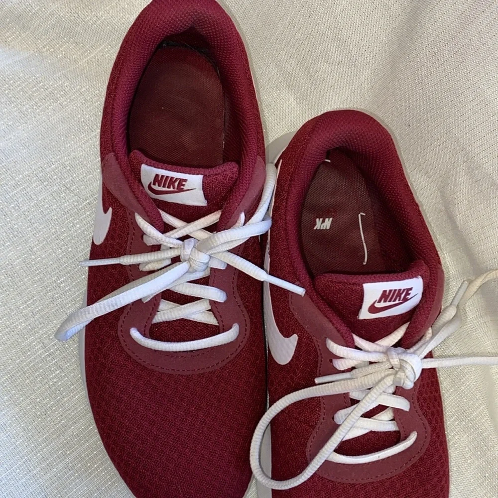 Women’s Nike Shoes. Size 9.5